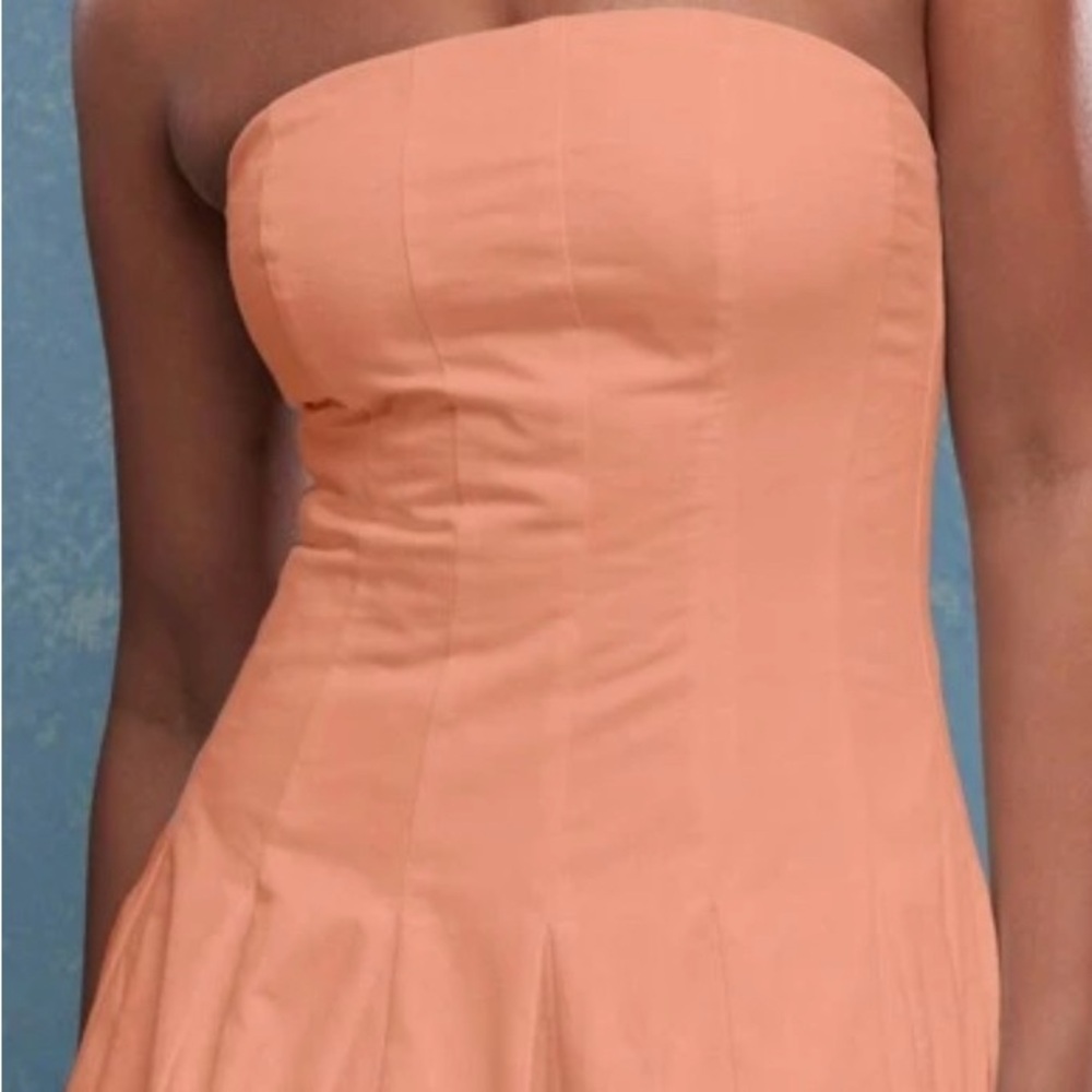 Elegant Peach Sleeveless Dress - Picture 3 of 3
